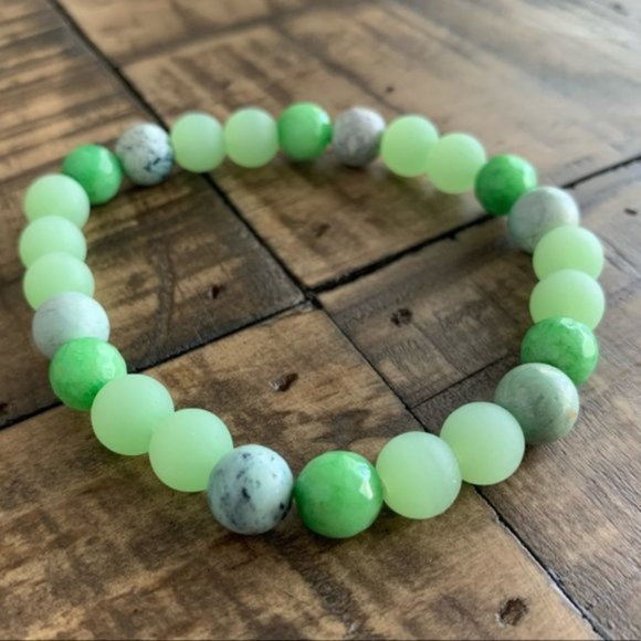 Green Turquoise & Jade Chakra Bead Bracelet - Picture 5 of 10